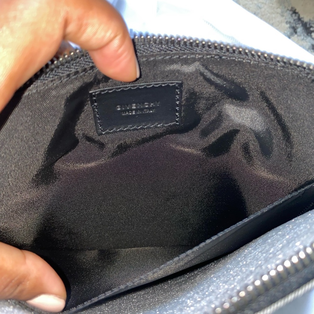 ‼️SOLD‼️GIVENCHY Black and White Plaid Pouch (UNISEX)‼️SOLD‼️ - Picture 8 of 9